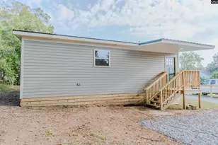 2107 Charles St, Newberry, SC 29108 - Photo 4