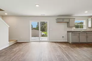 579 Edgetree Dr, Hopkins, SC 29061 - Photo 4