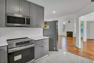 9 Twin Oaks Cir, Columbia, SC 29209 - Photo 8