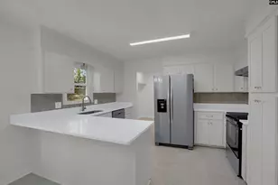 1025 Greenridge Ln, Columbia, SC 29210 - Photo 8