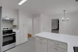 1025 Greenridge Ln, Columbia, SC 29210 - Photo 10