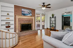 911 Fairwood Dr, Columbia, SC 29209 - Photo 2