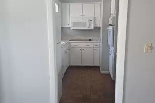 3600 Chateau Dr C-204, Columbia, SC 29204 - Photo 6