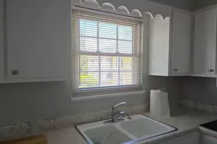 3600 Chateau Dr C-204, Columbia, SC 29204 - Photo 8