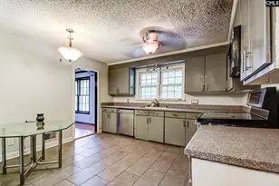 1925 Shadowood, Columbia, SC 29212 - Photo 8
