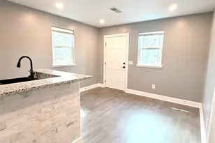 1324 Lyon St, Columbia, SC 29204 - Photo 6