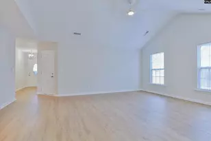 316 Keystone Dr, Hopkins, SC 29061 - Photo 4