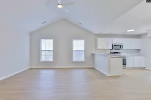 316 Keystone Dr, Hopkins, SC 29061 - Photo 6