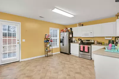 516 S Summers Way, Hopkins, SC 29061 - Photo 6