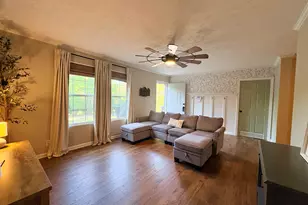 102 Caledonia Ct, Leesville, SC 29070 - Photo 6