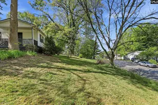 127 Celestial St, Spartanburg, SC 29306 - Photo 10