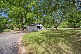 907 Amelia St, Newberry, SC 29108 - Photo 6