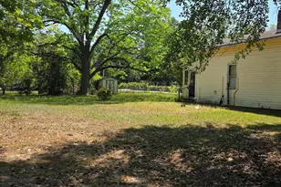 1218 Gordon St, Camden, SC 29020 - Photo 6
