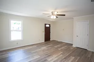 1611 Lewis St, Camden, SC 29020 - Photo 4