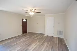 1611 Lewis St, Camden, SC 29020 - Photo 6