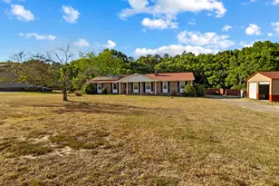 358 Wildwood Ln, Lugoff, SC 29078 - Photo 2