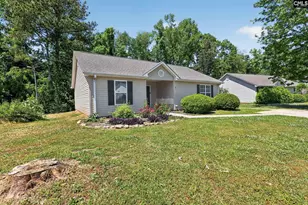 1860 Tamara Way, Spartanburg, SC 29301 - Photo 2