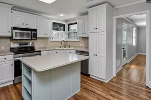 407 Hendrix St, Lexington, SC 29072 - Photo 6