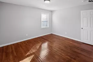 1411 Hemlock St, Cayce, SC 29033 - Photo 8