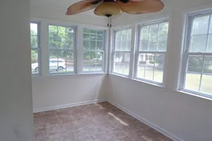 116 Davis St, Bishopville, SC 29010 - Photo 6