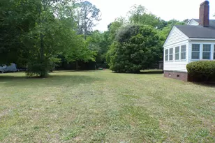 116 Davis St, Bishopville, SC 29010 - Photo 2