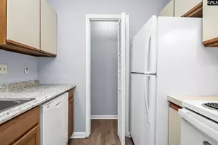 1211 Metze Road H4, Columbia, SC 29210 - Photo 8