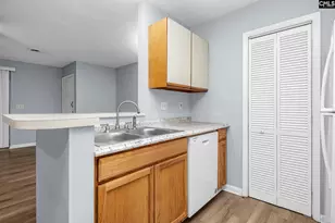 1211 Metze Road H4, Columbia, SC 29210 - Photo 6