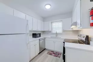 3600 Chateau Dr H-217, Columbia, SC 29204 - Photo 8