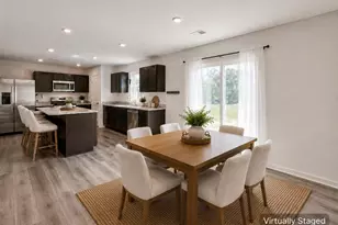 3033 Blue Brook Ln, Columbia, SC 29209 - Photo 2