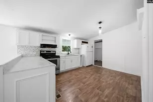 64 Favor Rd, Camden, SC 29020 - Photo 6