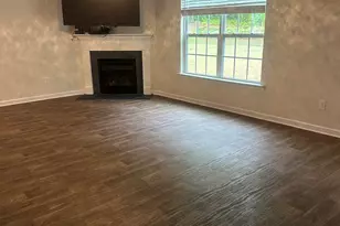 2447 Newberry Lndg Cir, Newberry, SC 29108 - Photo 4