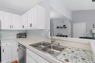 180 Springway Dr, Columbia, SC 29209 - Photo 2