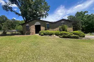 554 Woodland Rd, Silverstreet, SC 29145 - Photo 1