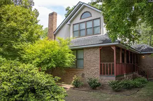 1826 Harrington St, Newberry, SC 29108 - Photo 2