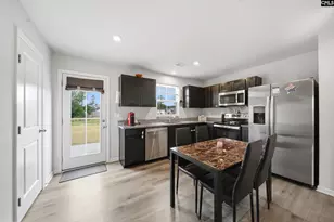 389 Saskatoon Dr, Hopkins, SC 29061 - Photo 6
