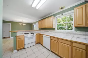 2004 Plumer Dr, Columbia, SC 29204 - Photo 4