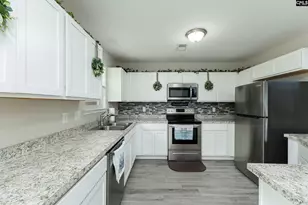 176 St Andrews Pl Road NW, Columbia, SC 29210 - Photo 4