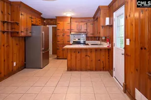 1001 Summerland Dr, Cayce, SC 29033 - Photo 8