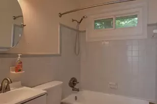 1001 Summerland Dr, Cayce, SC 29033 - Photo 14