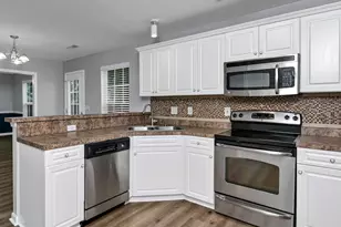 261 Keystone Dr, Hopkins, SC 29061 - Photo 6