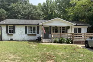 908 Mitchell Dr, Camden, SC 29020 - Photo 1