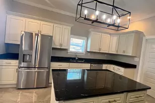 1722 Oak St, Columbia, SC 29006 - Photo 4