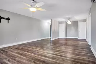 1825 Saint Julian Pl 9B, Columbia, SC 29204 - Photo 4