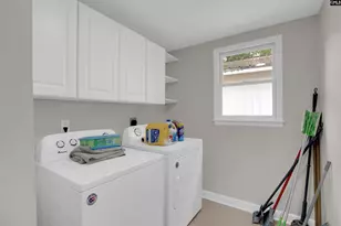 955 Laurie Ln, Columbia, SC 29205 - Photo 18