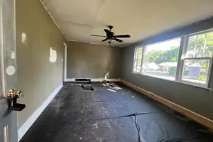 153 Brookland Cir, Columbia, SC 29204 - Photo 2