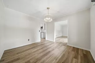 808 Kingsbridge Rd, Columbia, SC 29210 - Photo 6