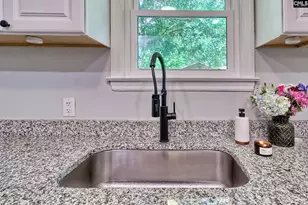 7611 Stephen St, Columbia, SC 29209 - Photo 12