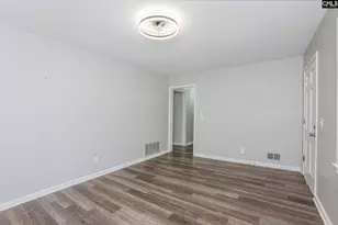 276 Oberlin Rd, Columbia, SC 29212 - Photo 4