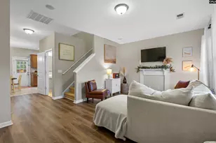 211 Favorite Ct, West Columbia, SC 29170 - Photo 4