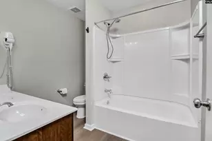 180 Rossmore Dr, Cayce, SC 29033 - Photo 16